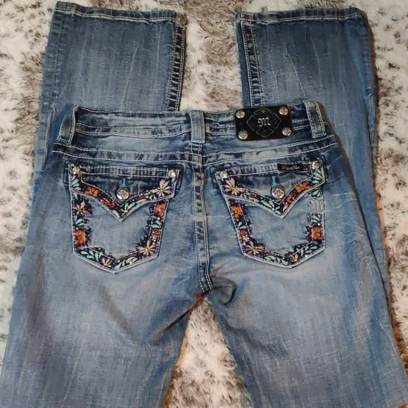 Miss Me Signature Boot Jeans - Picture 2 of 7